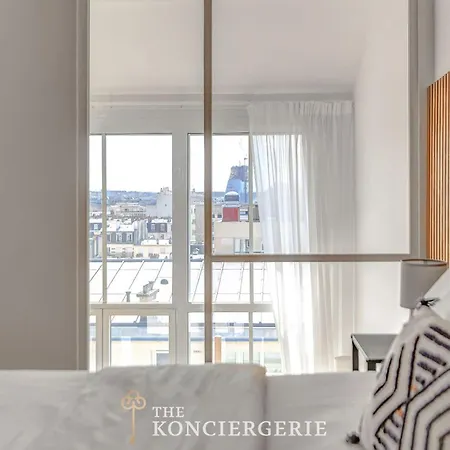 Duplex Lumineux Avec Terrasse Champs De Mars * París