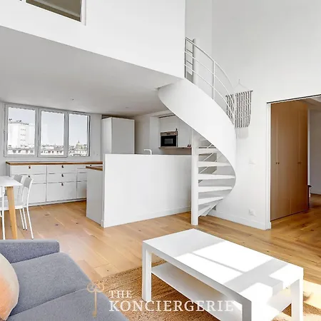 Duplex Lumineux Avec Terrasse Champs De Mars * París